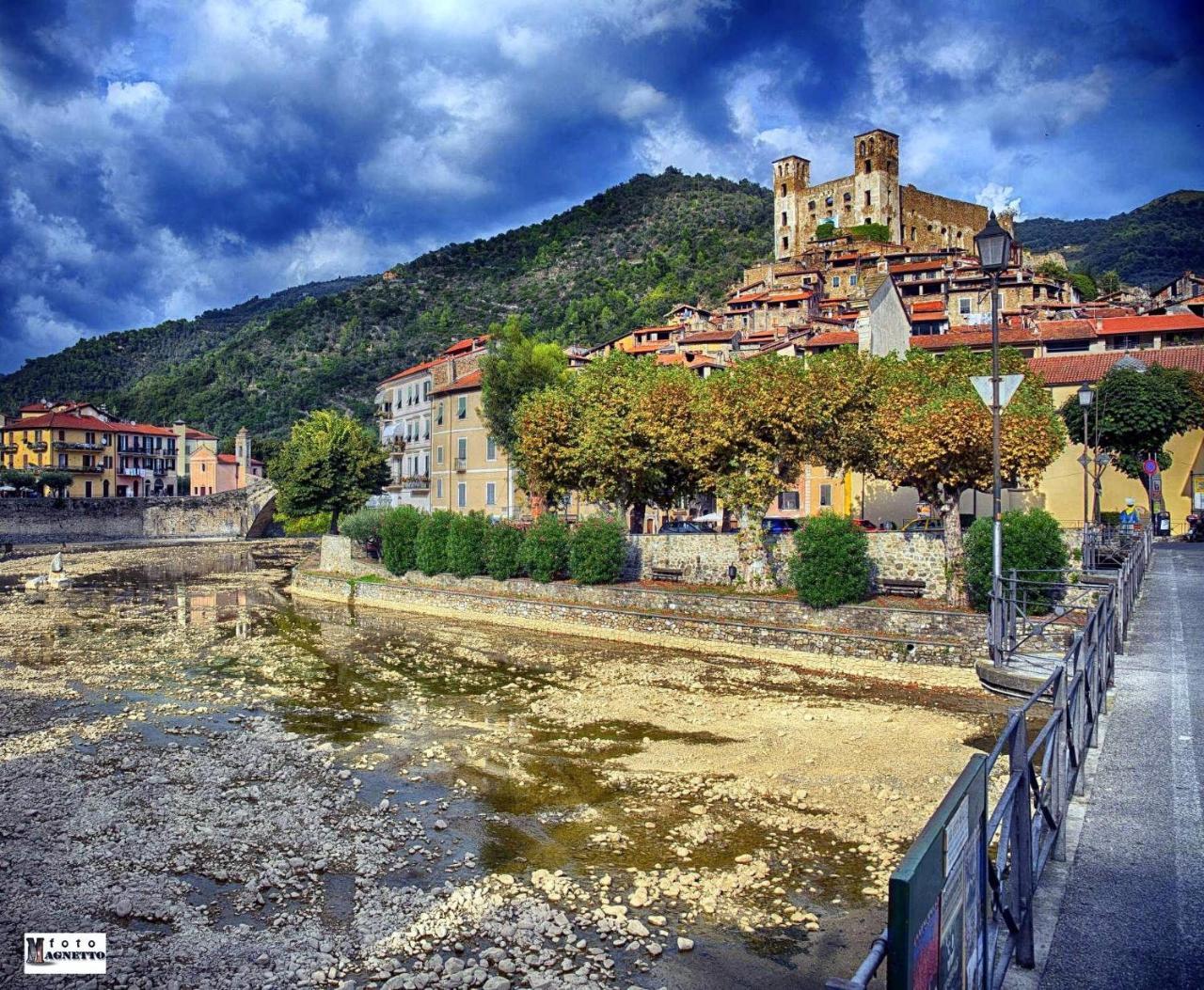Stardust - Bedbluesky Villa Dolceacqua Bagian luar foto